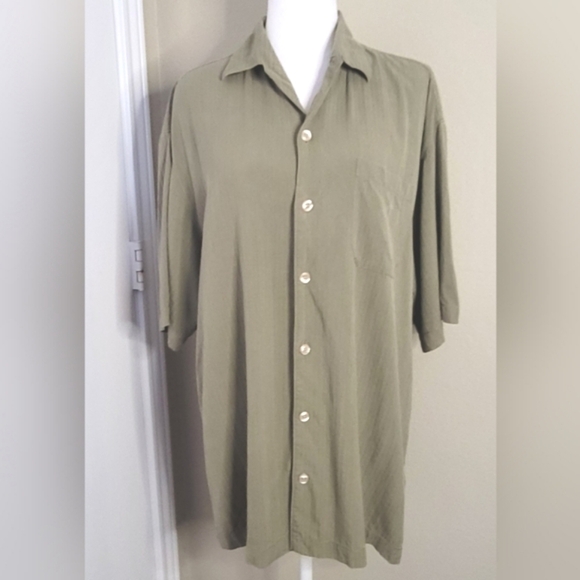 Mens Tommy Bahama Button Down 100% Silk Short Sleeve Shirt - Picture 1 of 8
